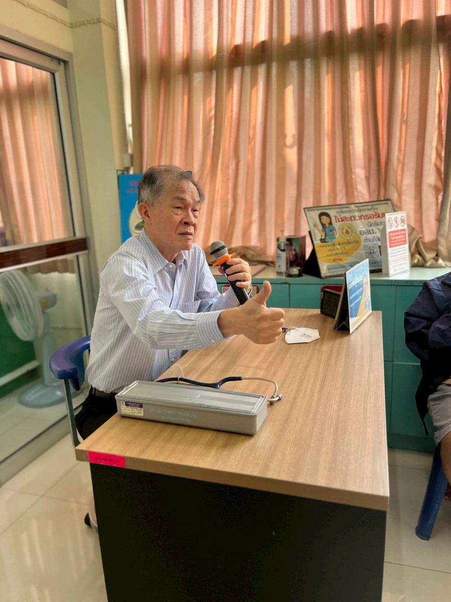 นายแพทย์ประพันธ์ ปลื้มภาณุภัทร อายุรแพทย์ผู้เชี่ยวชาญ SiamHealth